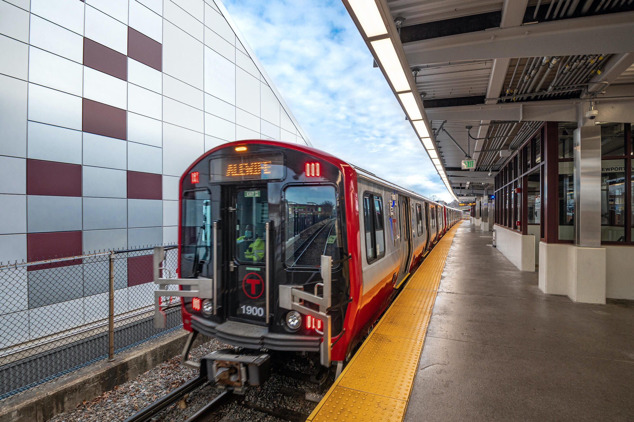 New Red Line train at the Wollaston Station platform